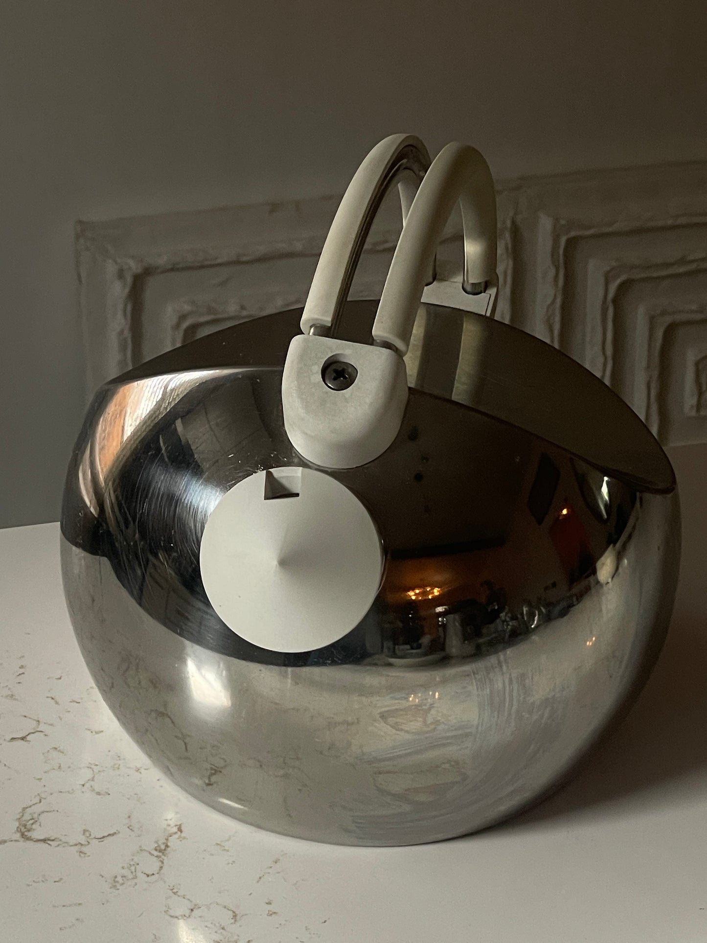 Rare CARLO GIANNINI Postmodern White & Chrome Whistling Italian Stove Top Tea Kettle