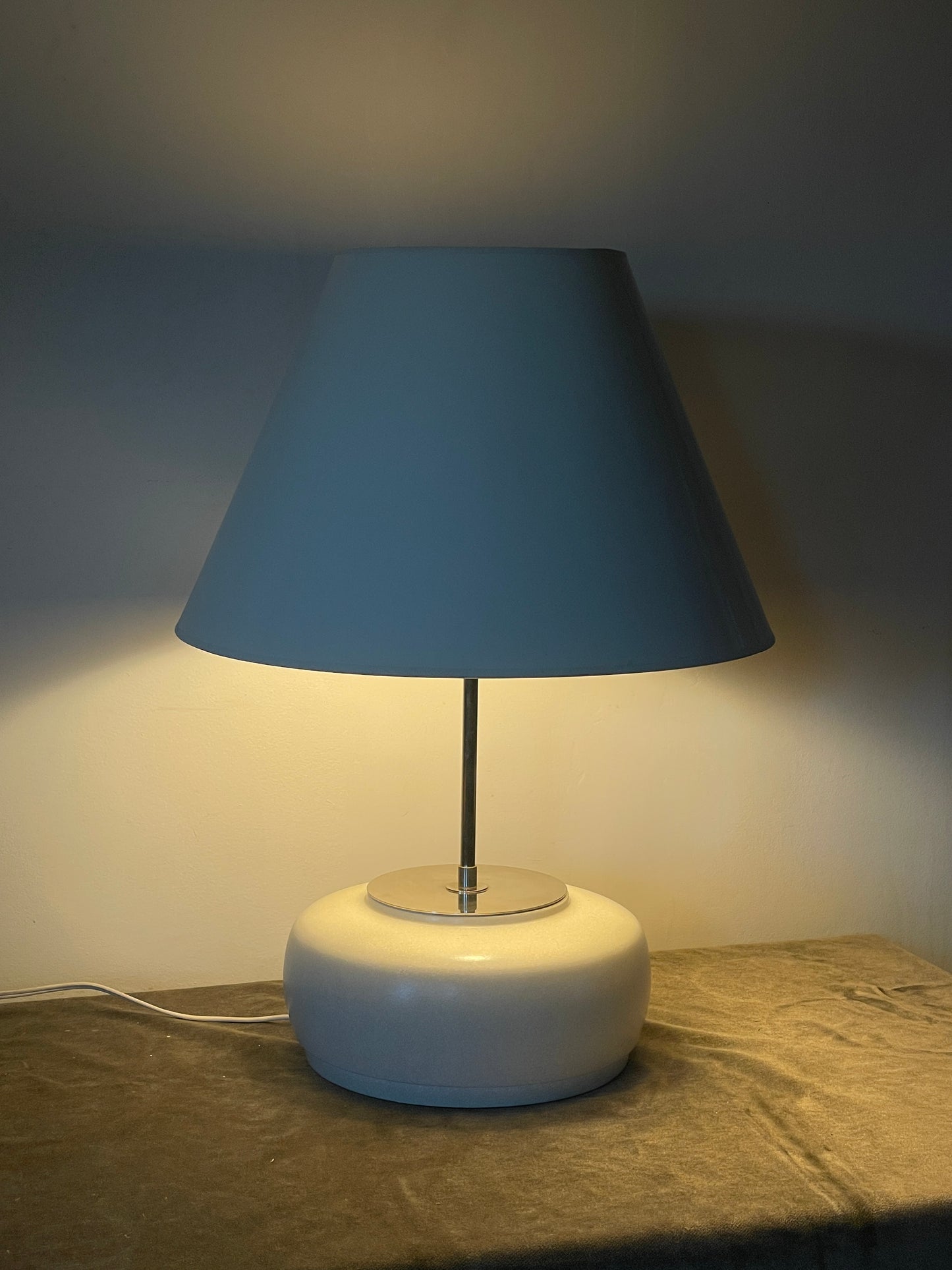 Thomas O’brien Vintage Modern Collection White Speckled Grey Ceramic Pebble Lamp