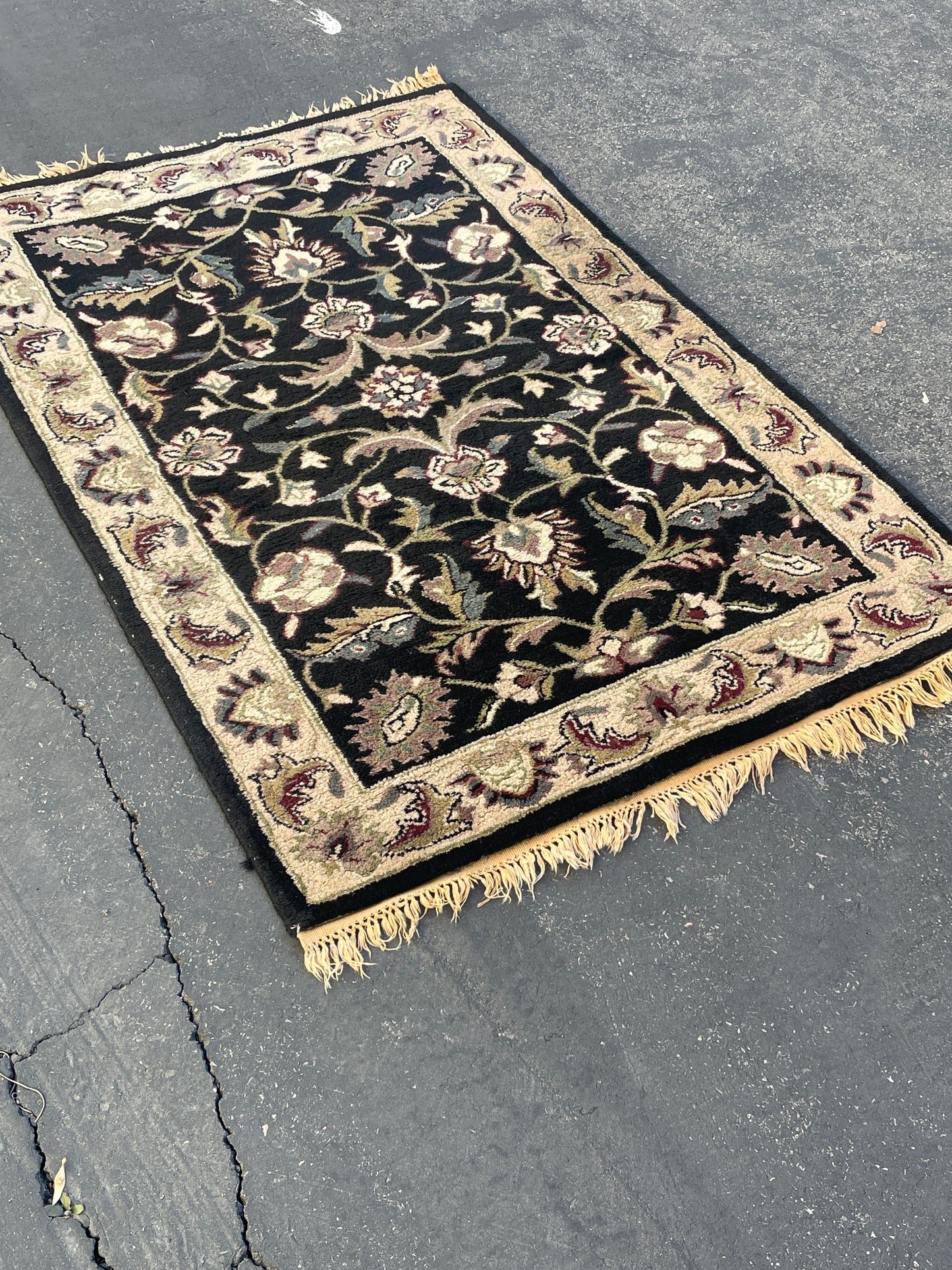 Handmade in India, “Blade Black” Floral Wool Area Rug 3ftx5ft 3.5 in
