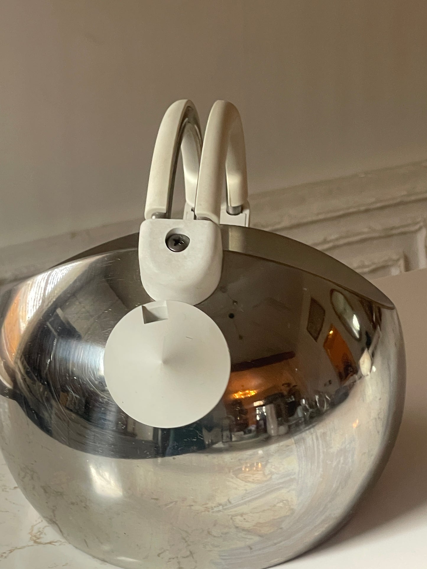 Rare CARLO GIANNINI Postmodern White & Chrome Whistling Italian Stove Top Tea Kettle