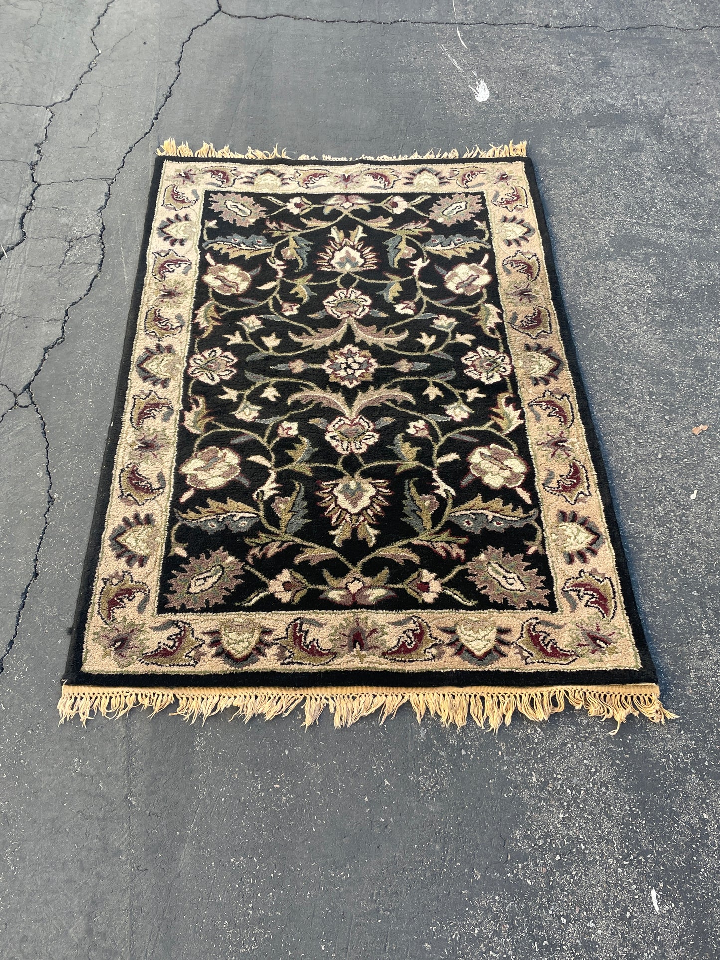 Handmade in India, “Blade Black” Floral Wool Area Rug 3ftx5ft 3.5 in
