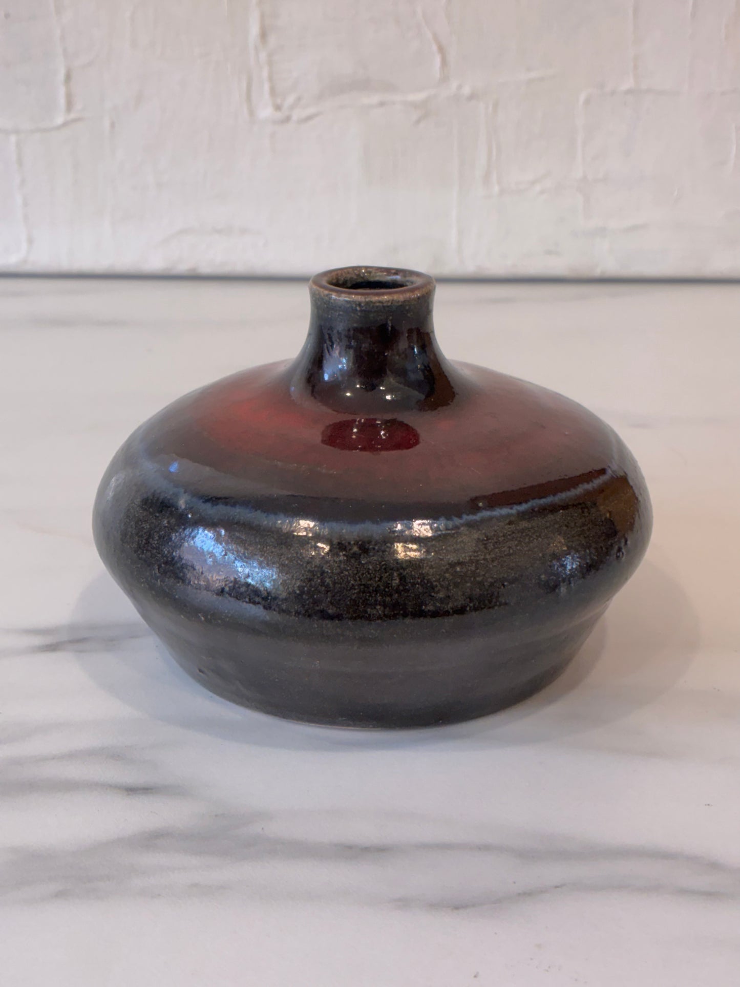 Pomegranate Glazed Tapered Mouth Ceramic Budvase