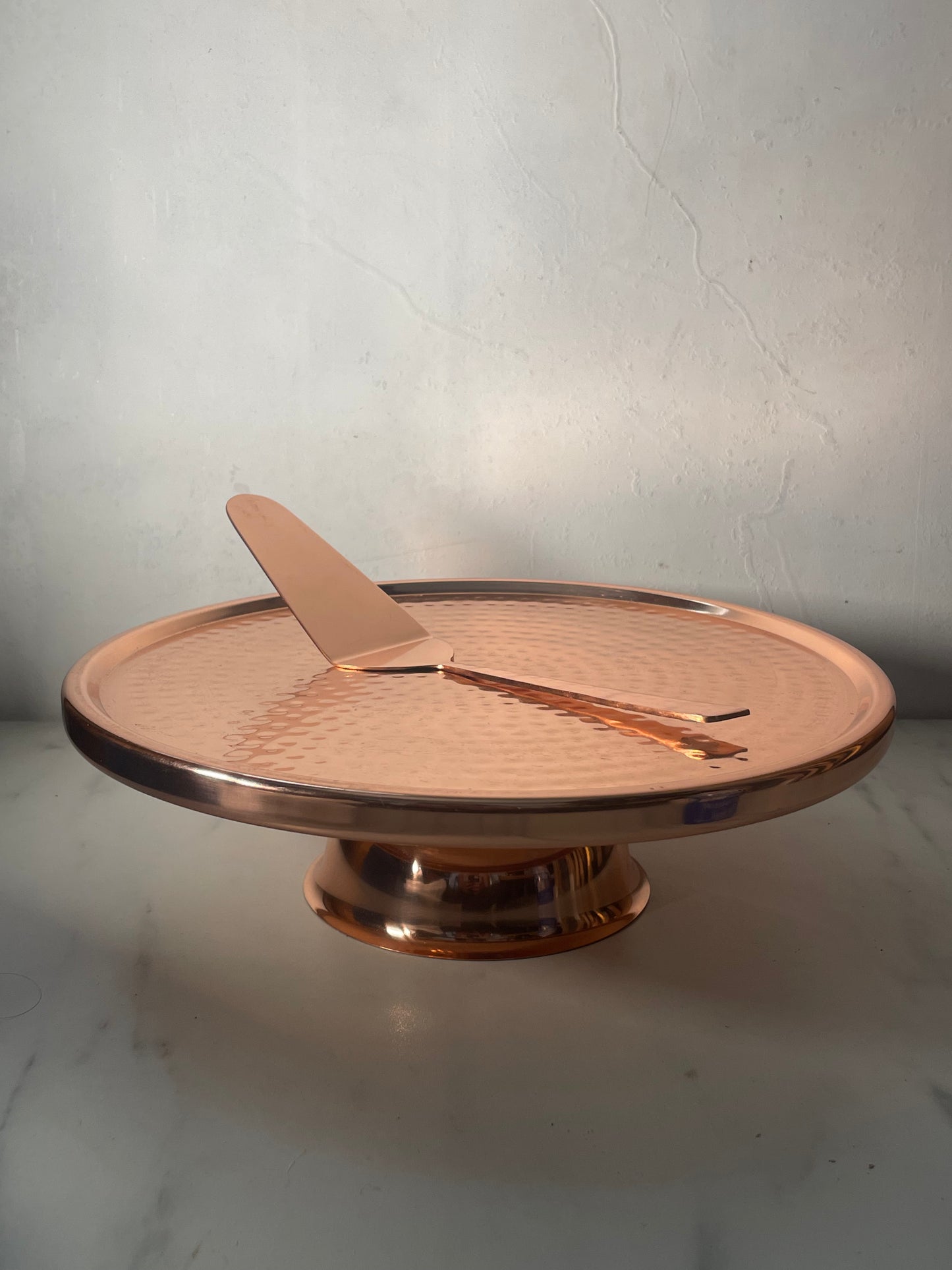 Godinger Hammered Copper Footed Cake Stand with Server