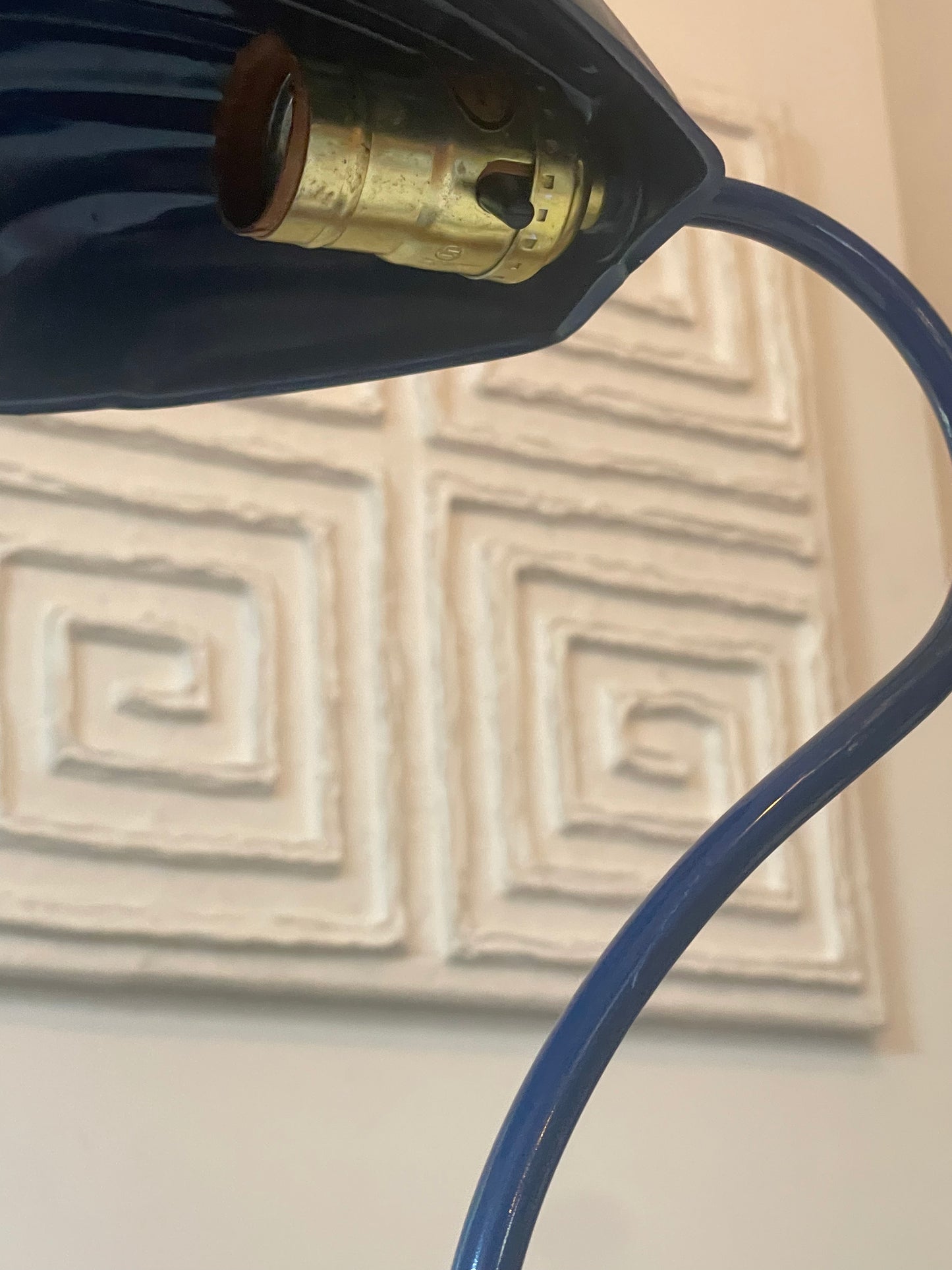 Vintage Dark Blue Metal Shell Table Lamp