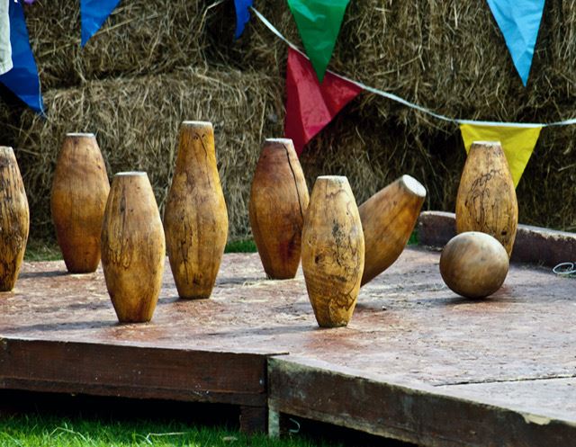 Vintage Wooden Skittle Alley / Bowling 10 pin Set