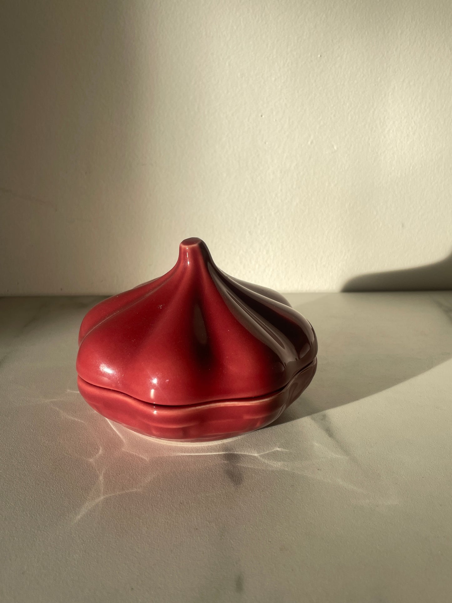 Mauve Garlic Pottery Box
