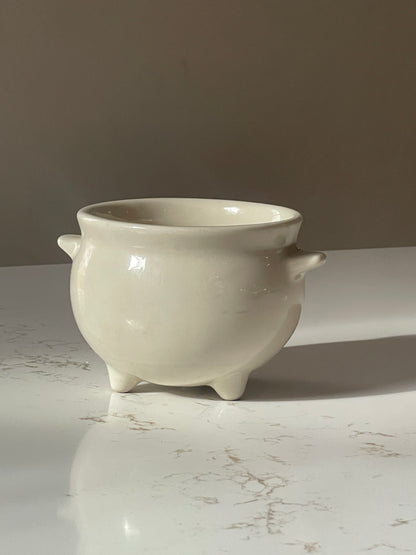 Vintage Bel-Terr Cream White Tri-Footed Soup Bowl