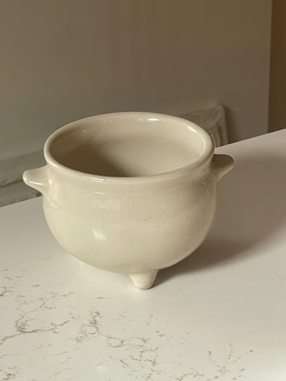 Vintage Bel-Terr Cream White Tri-Footed Soup Bowl