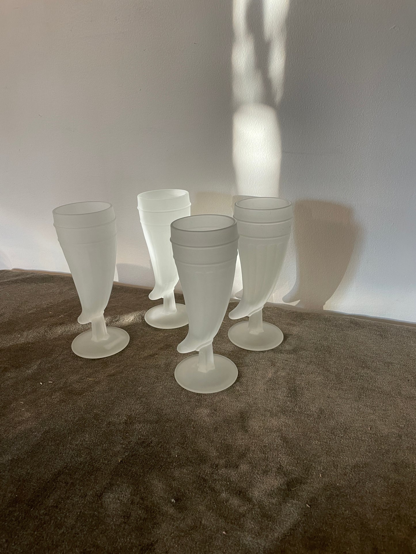 Vintage Frosted Viking Horn Glassware - Set of 4