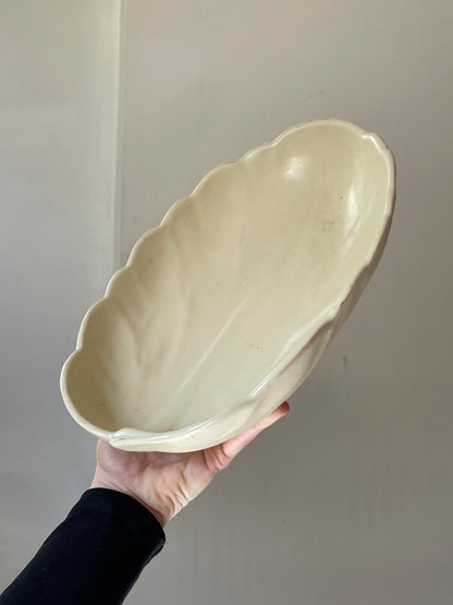 Tri-footed Cream Ceramic Leaf Bowl with Scalloped Edges