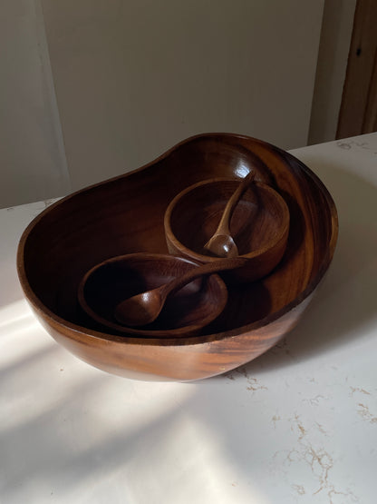 Kidney Bean Salad Bowl with 2 Vintage Winsome Bowls and serving spoons