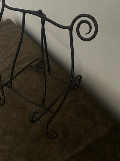 Welded Swirly Metal Easel, Book Display