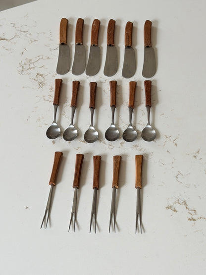 MCM Teak (6) Appetizer Knives in Danish Wood Knife Block