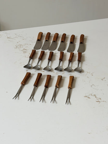 MCM Teak (6) Appetizer Knives in Danish Wood Knife Block