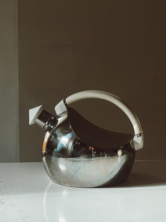 Rare CARLO GIANNINI Postmodern White & Chrome Whistling Italian Stove Top Tea Kettle