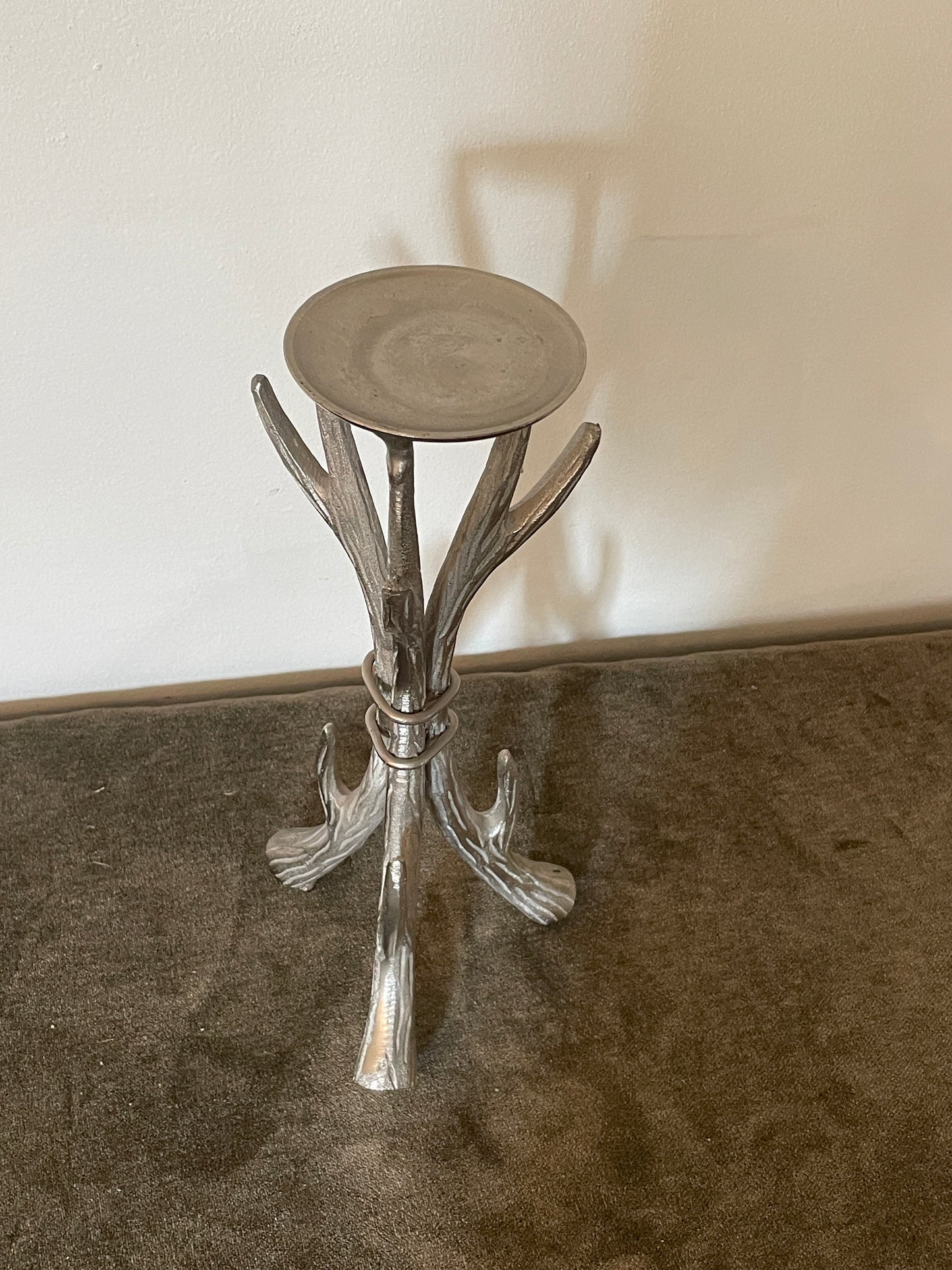 Casted Alum Tied Antler Bundle Candle Podium