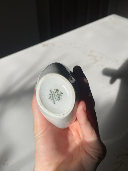 White Porcelain Crossed Vase by Fritz Heidenreich, 1950’s Germany Munstabteilung Selb