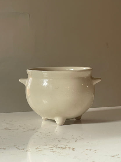 Vintage Bel-Terr Cream White Tri-Footed Soup Bowl