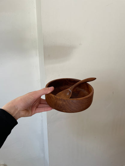 Kidney Bean Salad Bowl with 2 Vintage Winsome Bowls and serving spoons