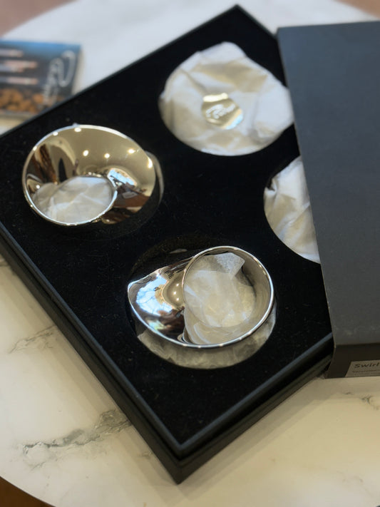 New in box Vintage Phillipi Mirrored Silver "Swirl" Napkin Rings sold as set of 4